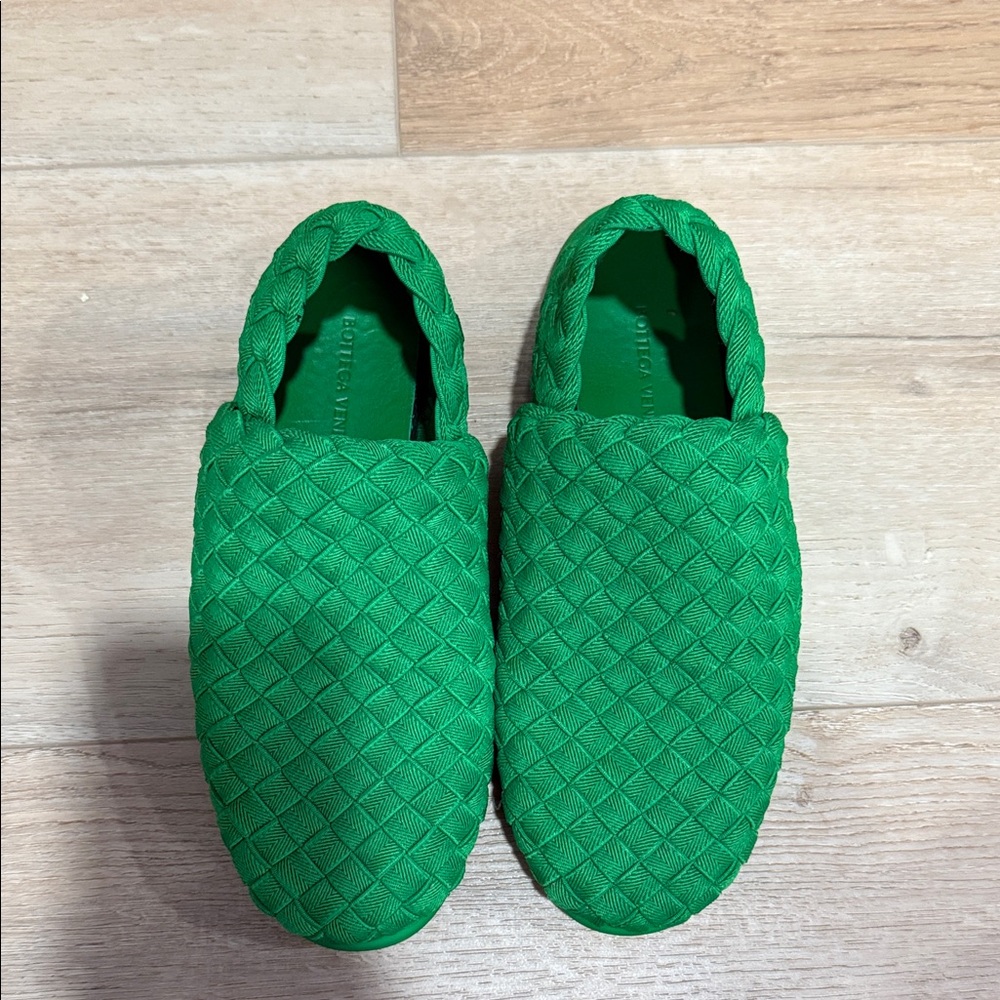 Bottega Veneta Green Intrecciato Quilted Slip-On Loafers - Picture 2 of 13